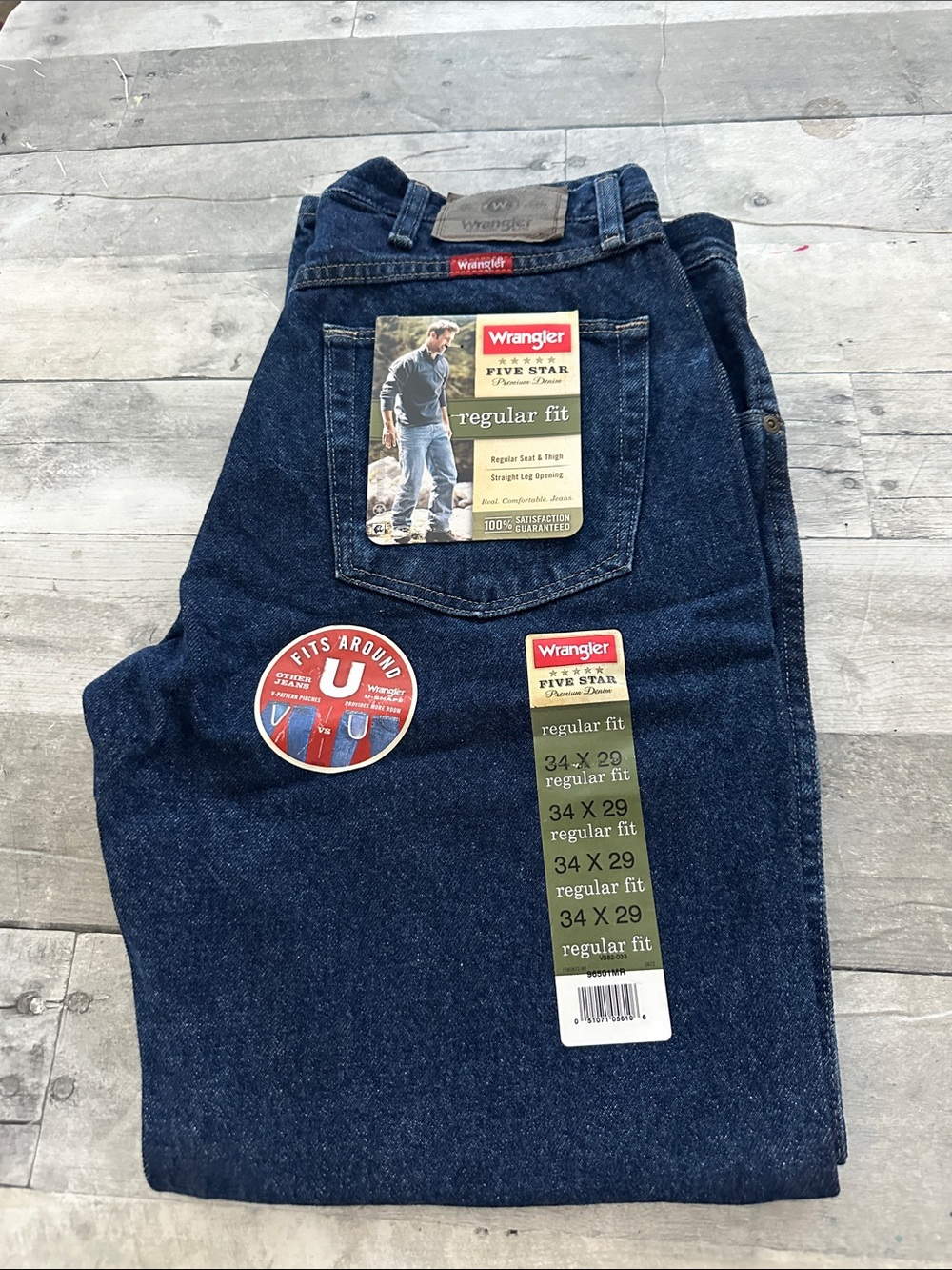 Wrangler Men's Relaxed Fit Dark Blue Jeans 34 X 29